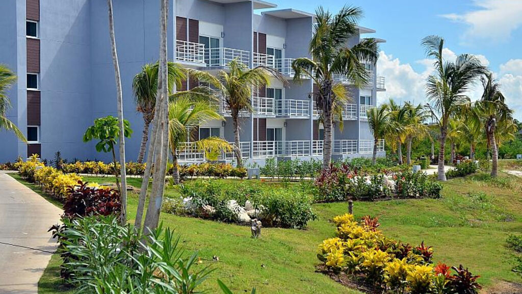 Grand Aston Cayo Las Brujas Beach Resort & Spa
