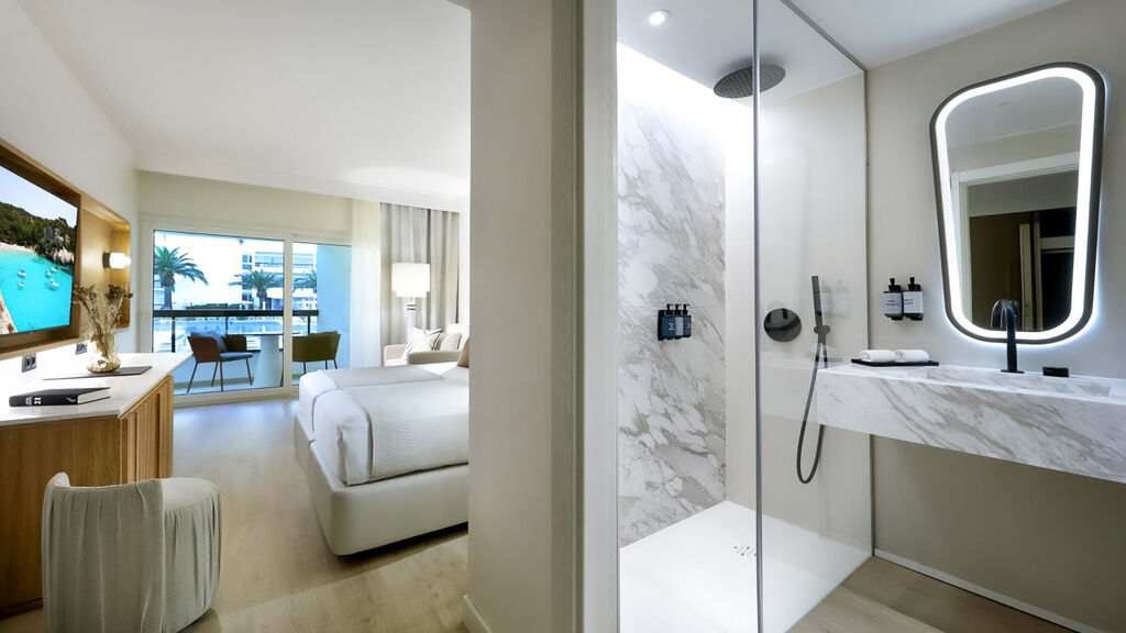 Grand Palladium Palace Ibiza Resort & Spa