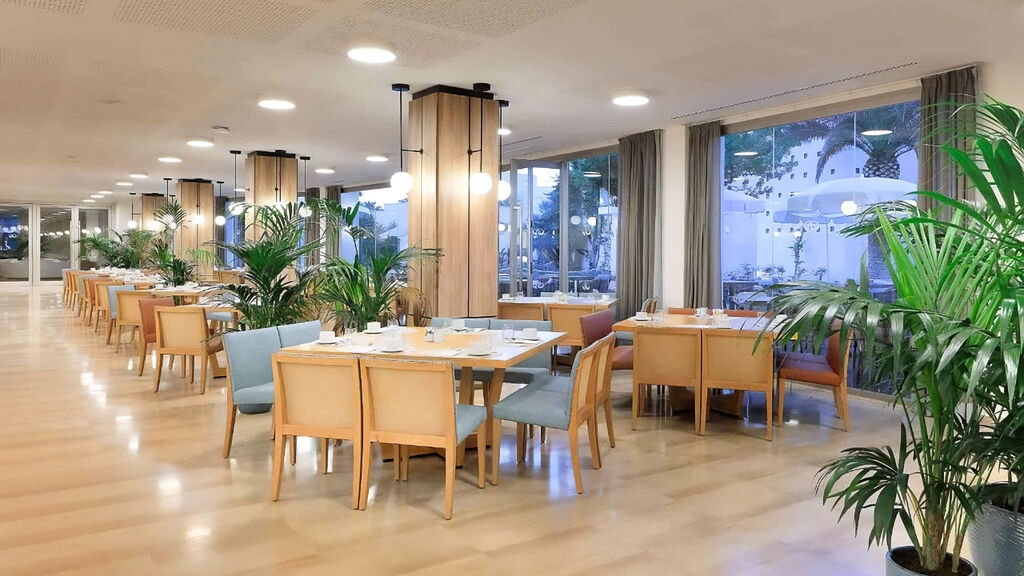 Grand Palladium Palace Ibiza Resort & Spa