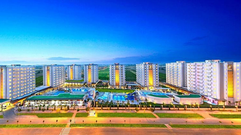 Grand Park Lara