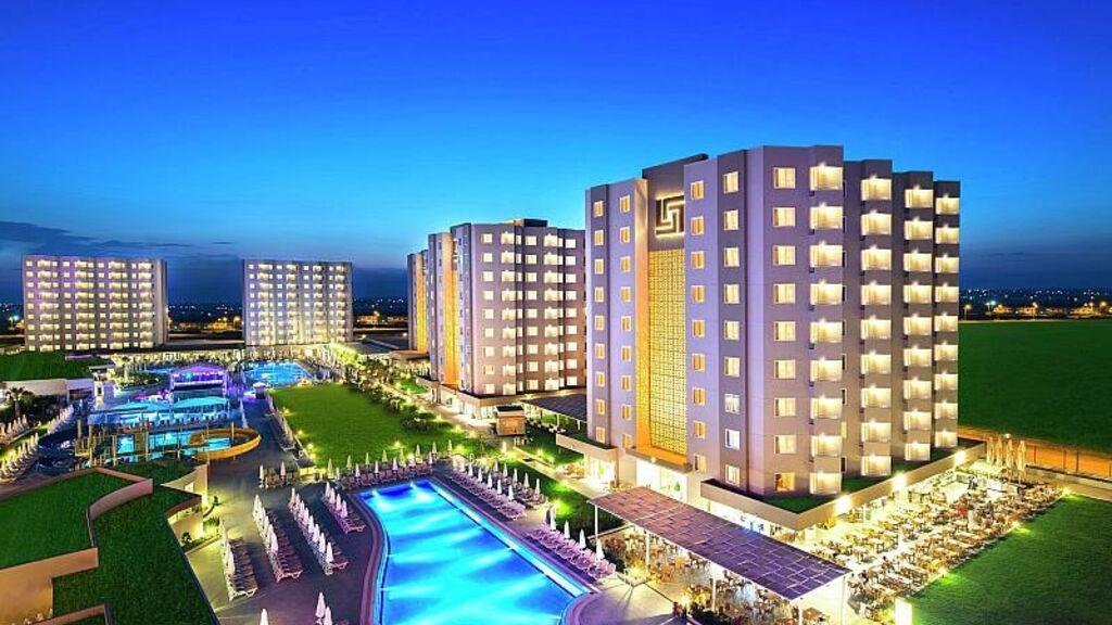 Grand Park Lara