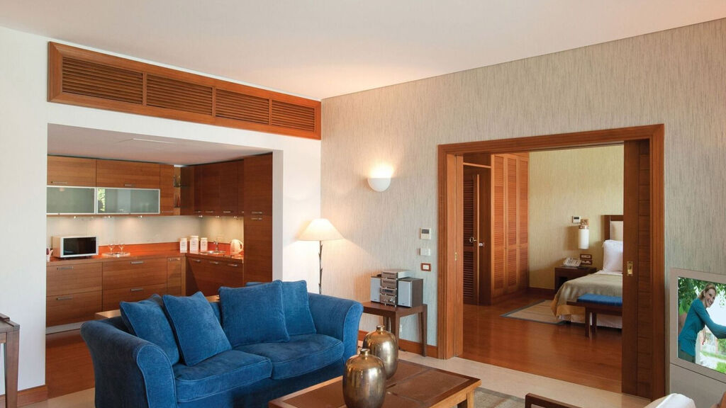 Grand Resort Lagonissi