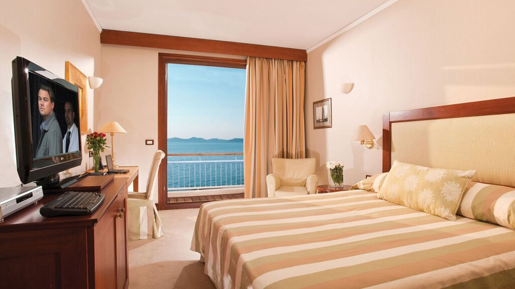 Grand Resort Lagonissi