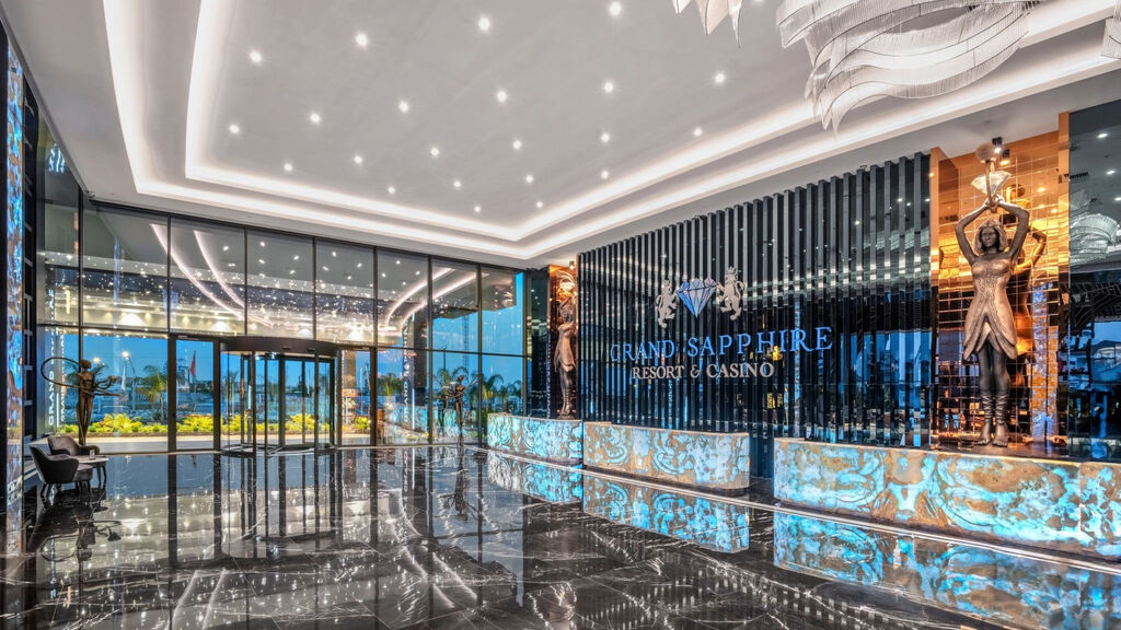 Grand Sapphire Resort