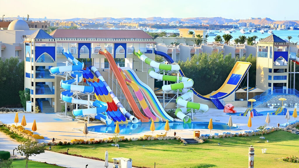 Gravity Hotel & Aqua Park