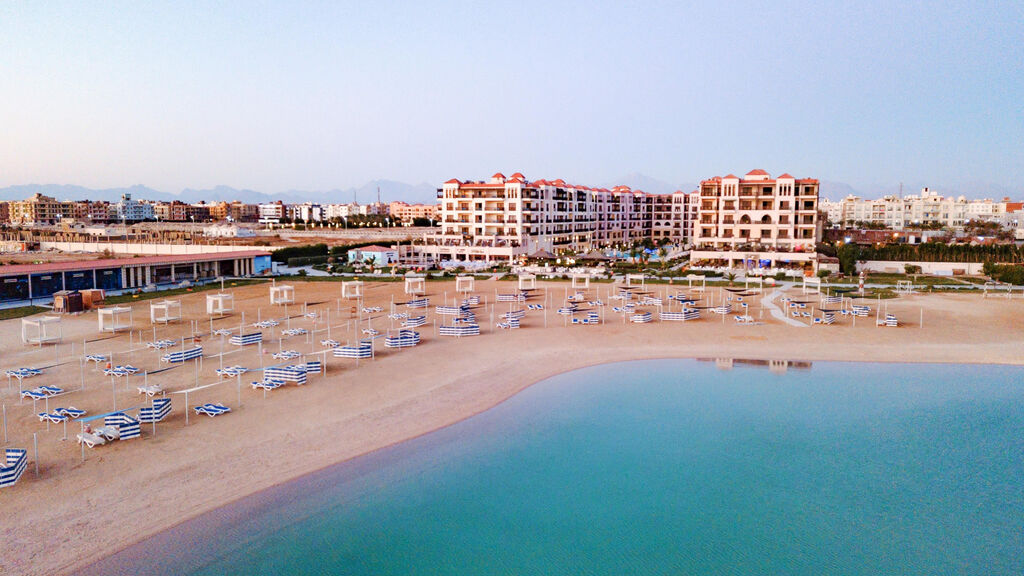 Gravity Hotel & Aqua Park