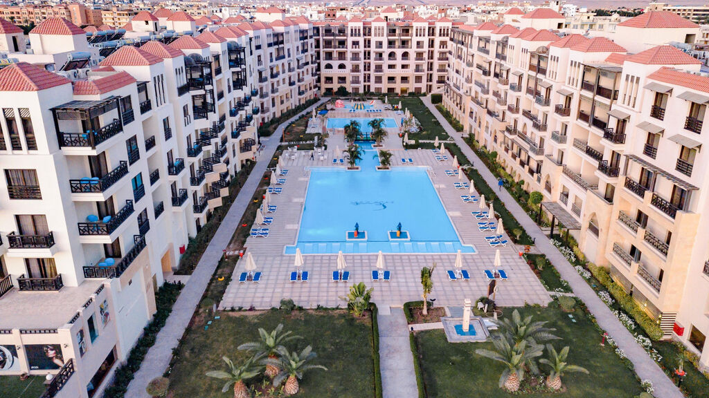 Gravity Hotel & Aqua Park