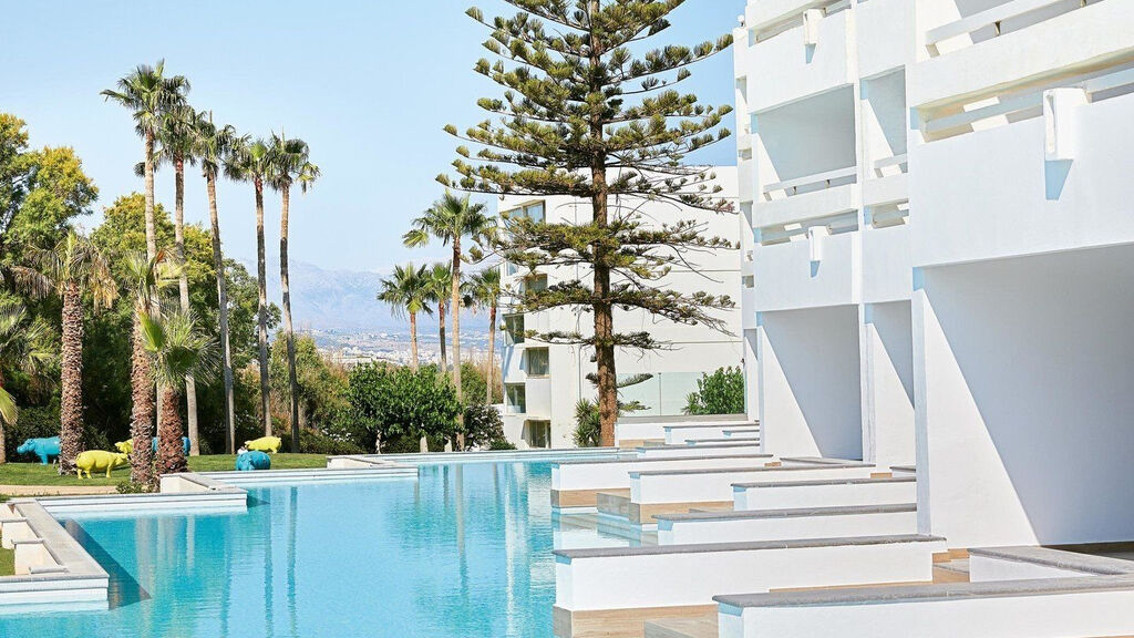 Grecotel Lux Me White Palace