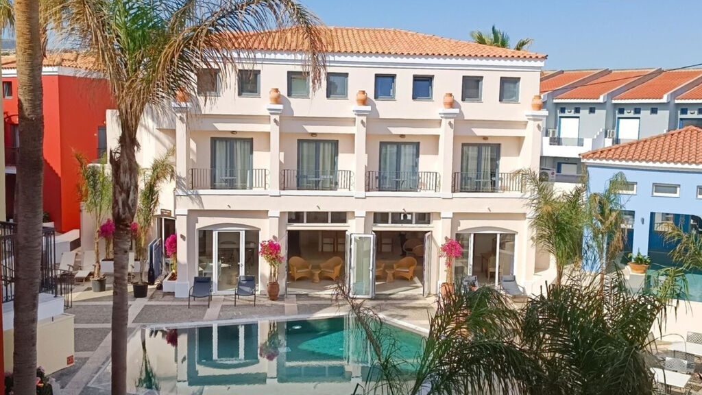 Grecotel Plaza Beach House