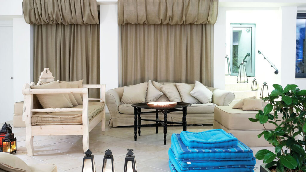 Grecotel Plaza Beach House