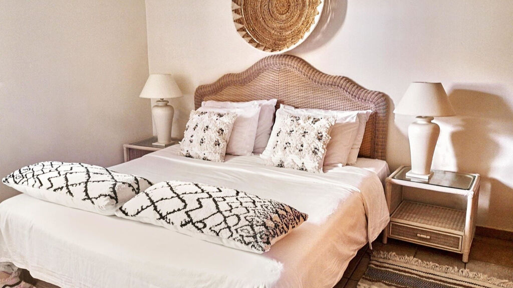 Grecotel Plaza Beach House