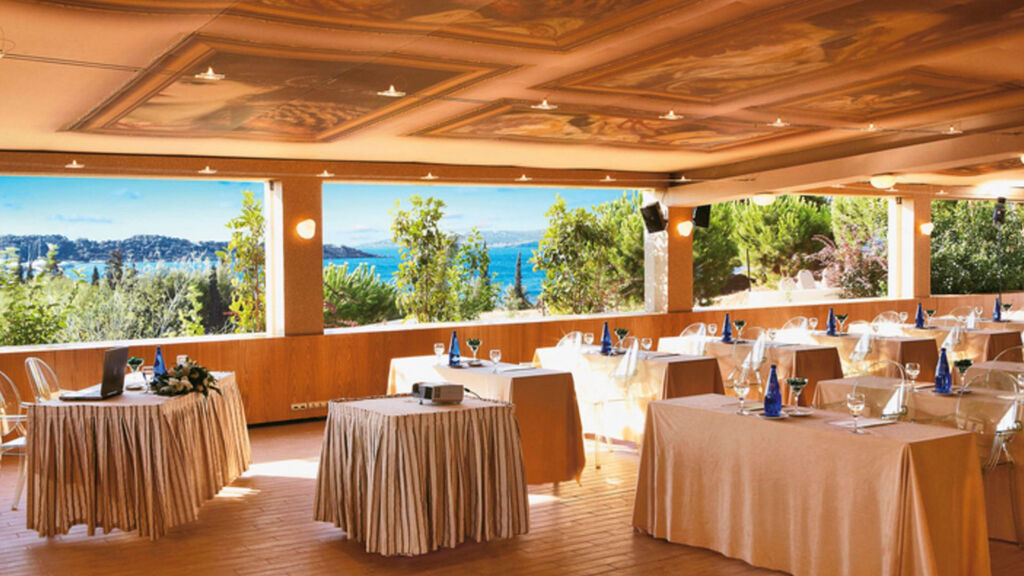 Vouliagmeni Suites