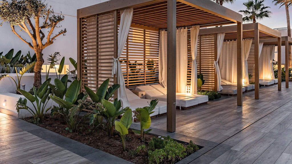 Grecotel Lux Me White Palace