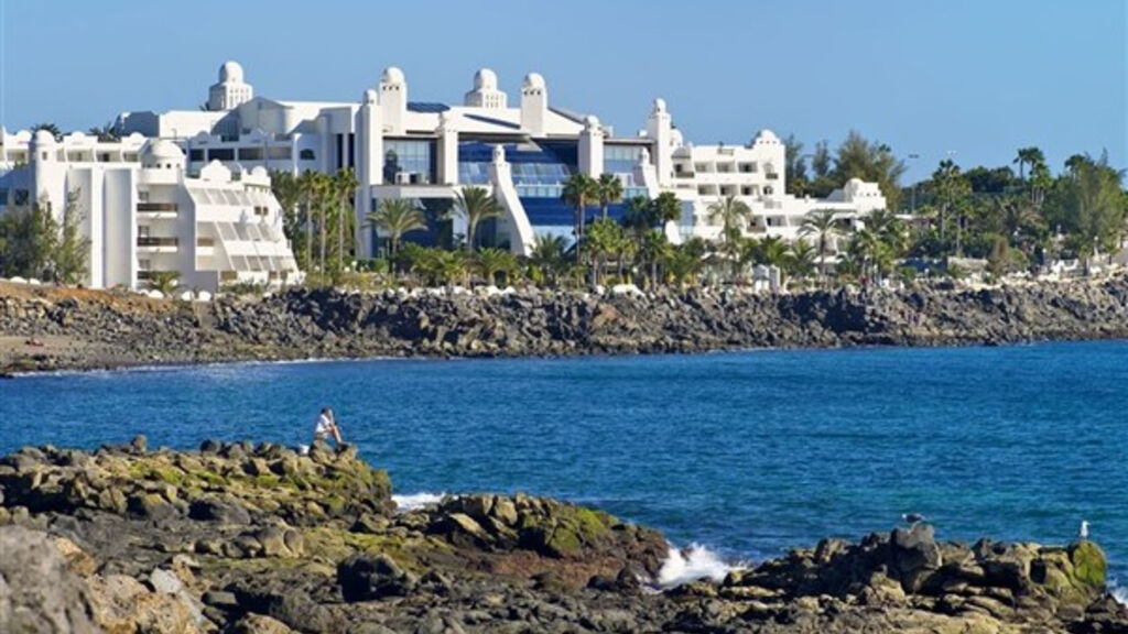 hotel timanfaya playa blanca