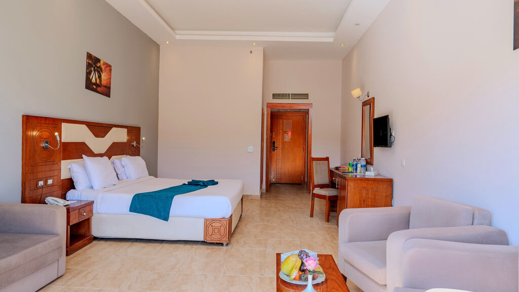 Hawaii Paradise Aqua Park Resort