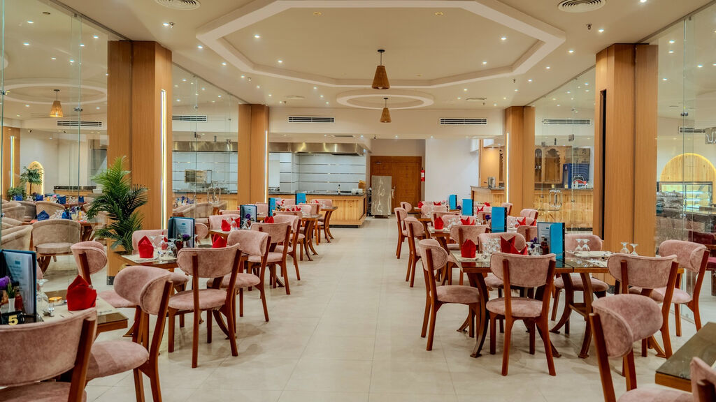 Hawaii Paradise Aqua Park Resort