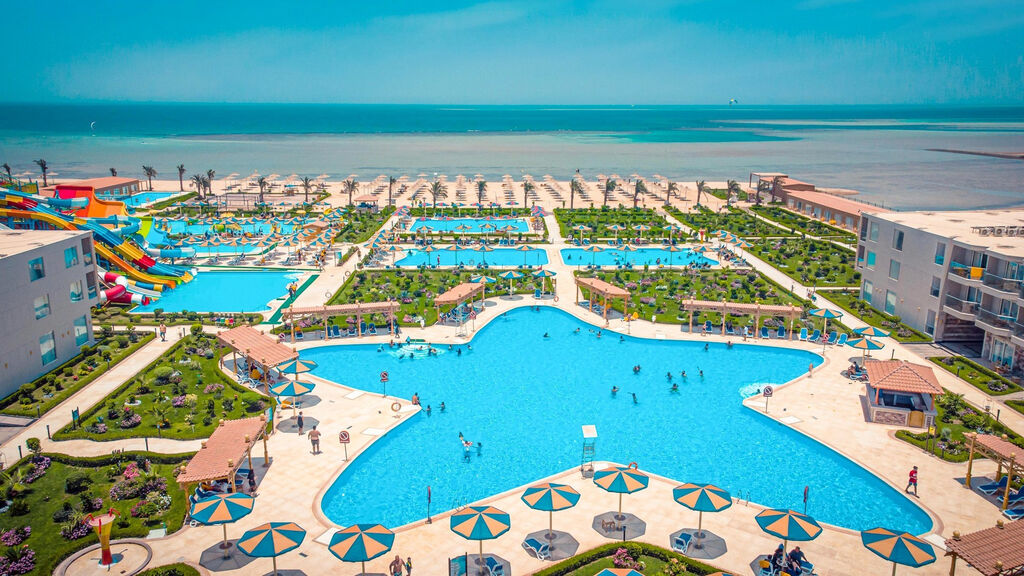 Hawaii Paradise Aqua Park Resort