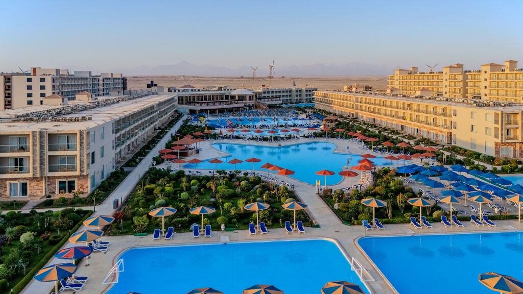 Hawaii Paradise Aqua Park Resort