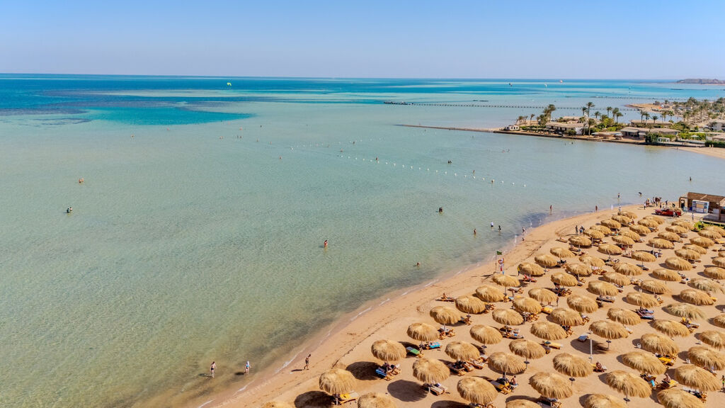 Hawaii Paradise Aqua Park Resort