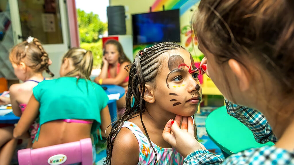 Hawaii Paradise Aqua Park Resort
