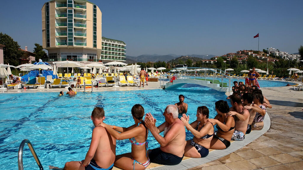 Hedef Beach Resort