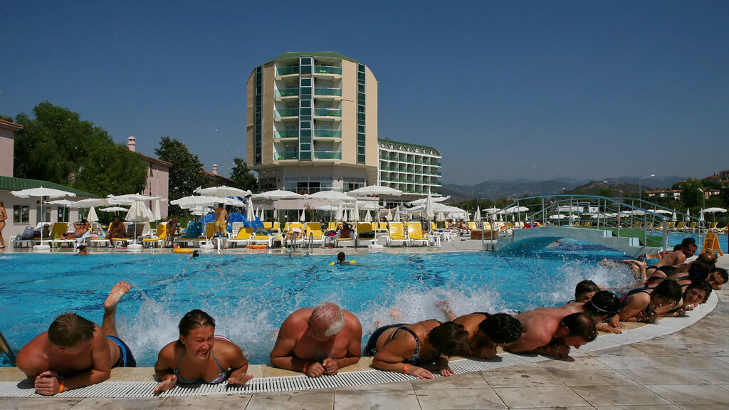 Hedef Beach Resort