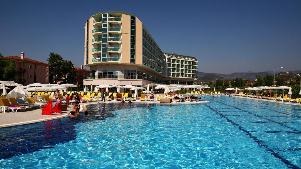 Hedef Beach Resort