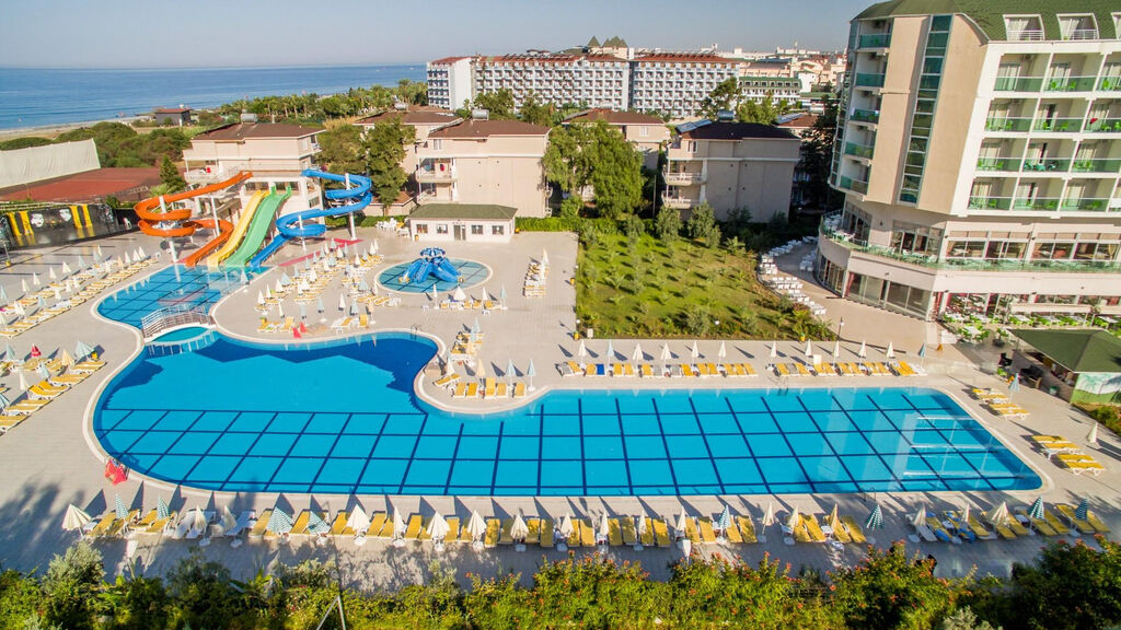 Hedef Beach Resort