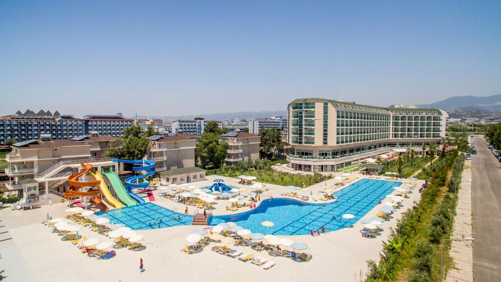 Hedef Beach Resort