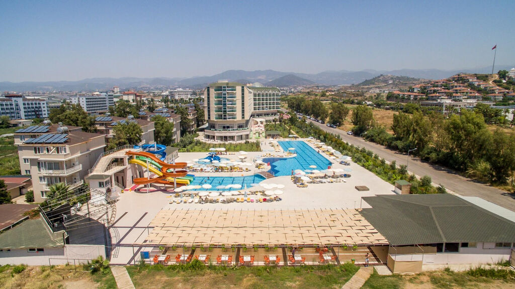 Hedef Beach Resort