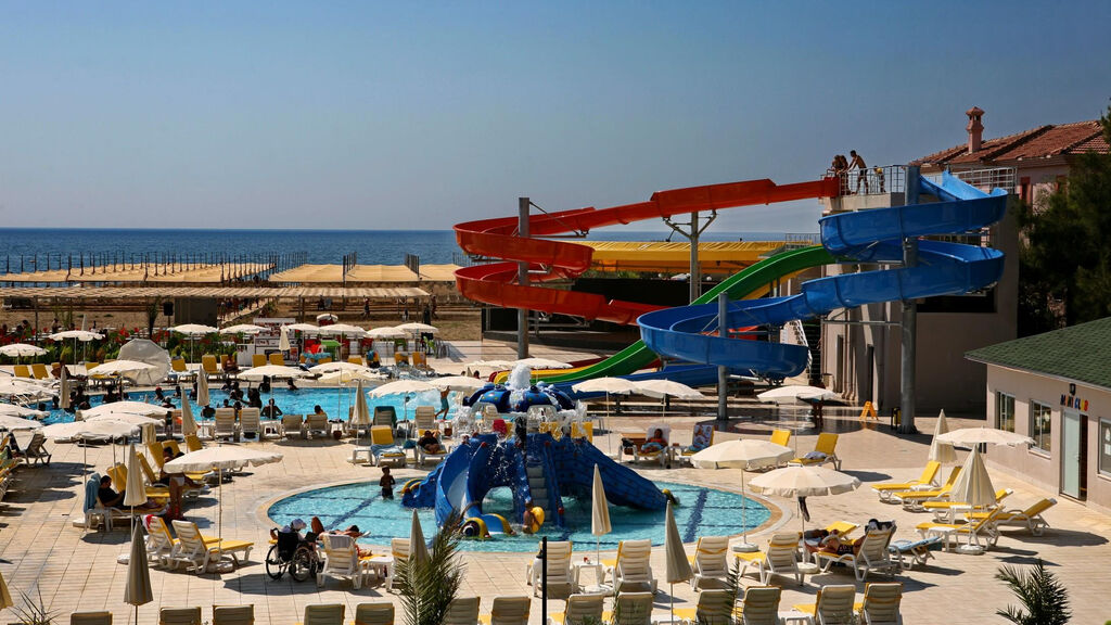 Hedef Beach Resort