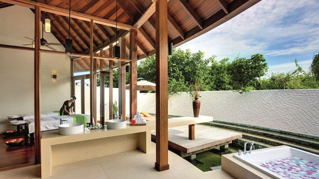 Hideaway Beach Resort & Spa Maldives