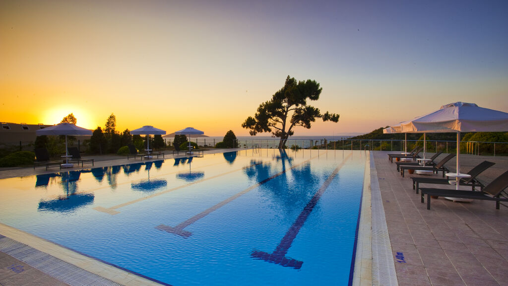 Hilton Bodrum Turkbuku Resort & Spa