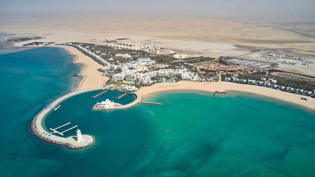 Hilton Salwa Beach Resort & Villas