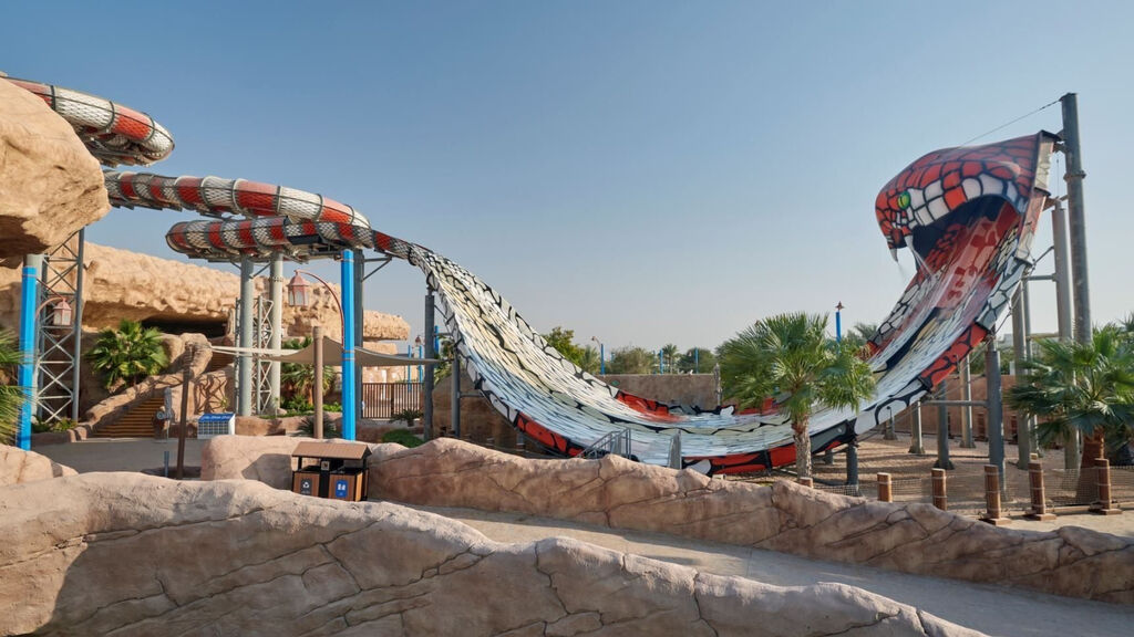 Hilton Salwa Beach Resort & Villas
