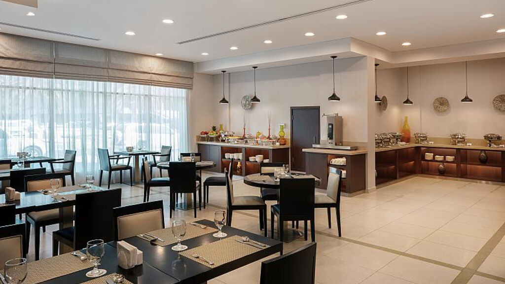 Holiday Inn Express Dubai - Safa Park