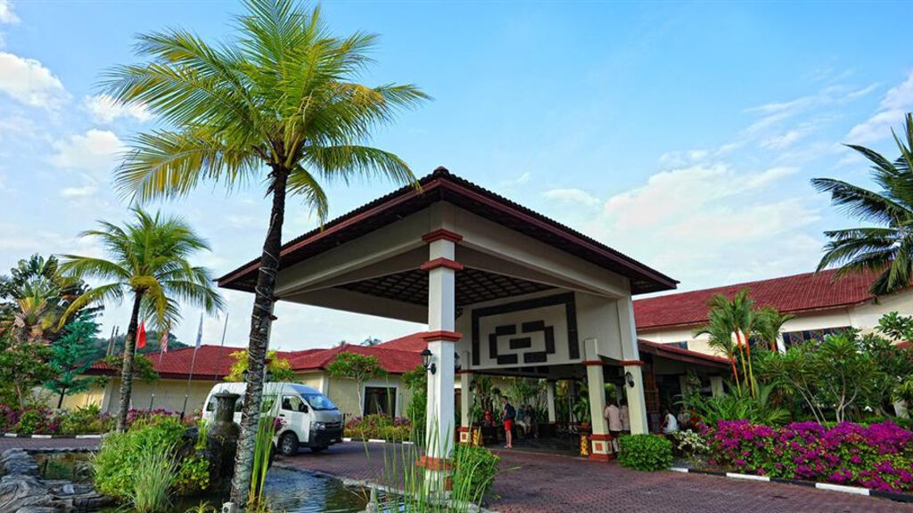 Holiday Villa Beach Resort
