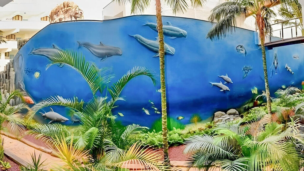 Hovima La Pinta Beachfront Family