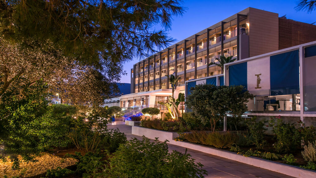 I-Resort Beach Hotel & Spa