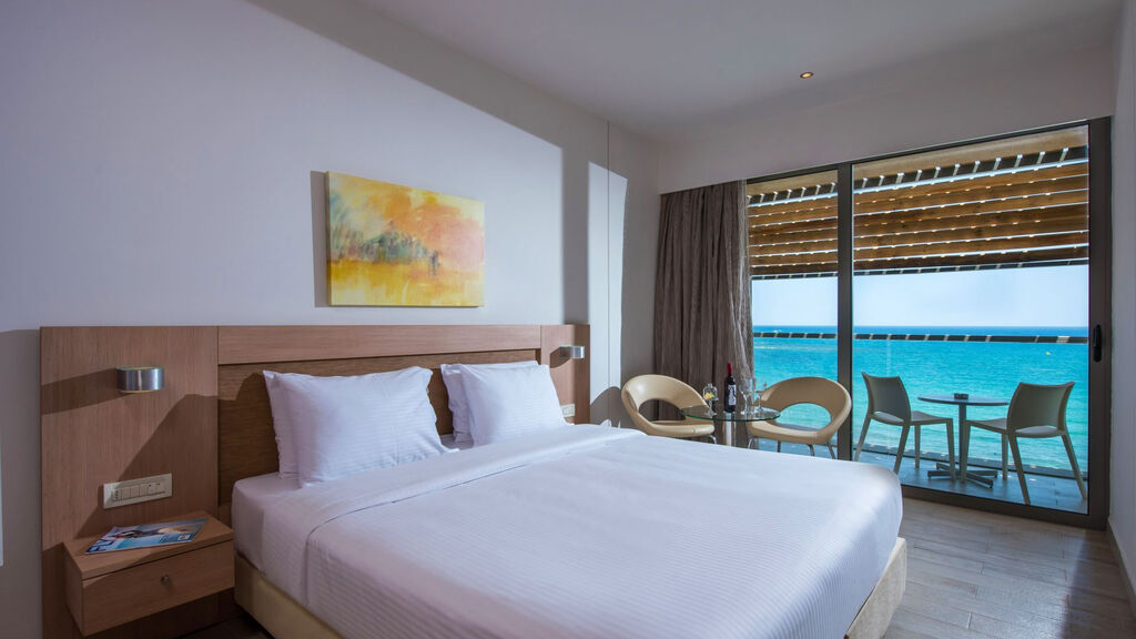 I-Resort Beach Hotel & Spa