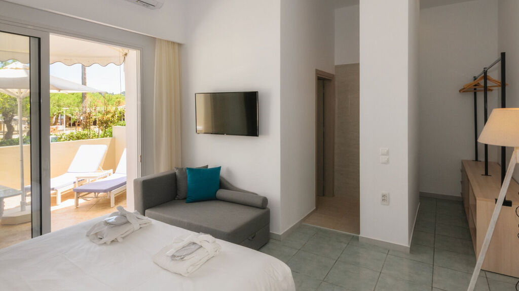 Iakinthos - Tsilivi Beach