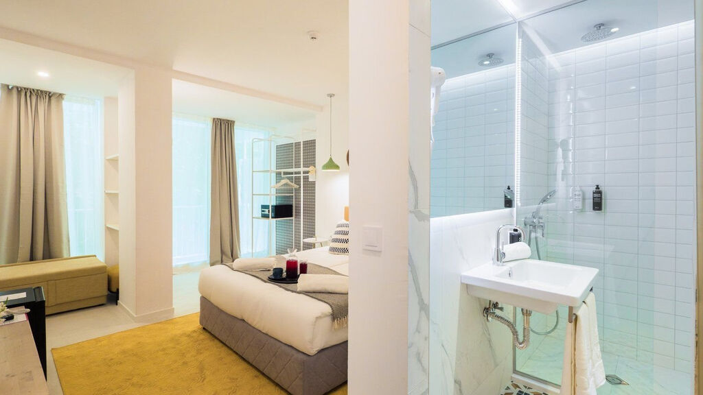 Ibis Styles Golden Sands Roomer