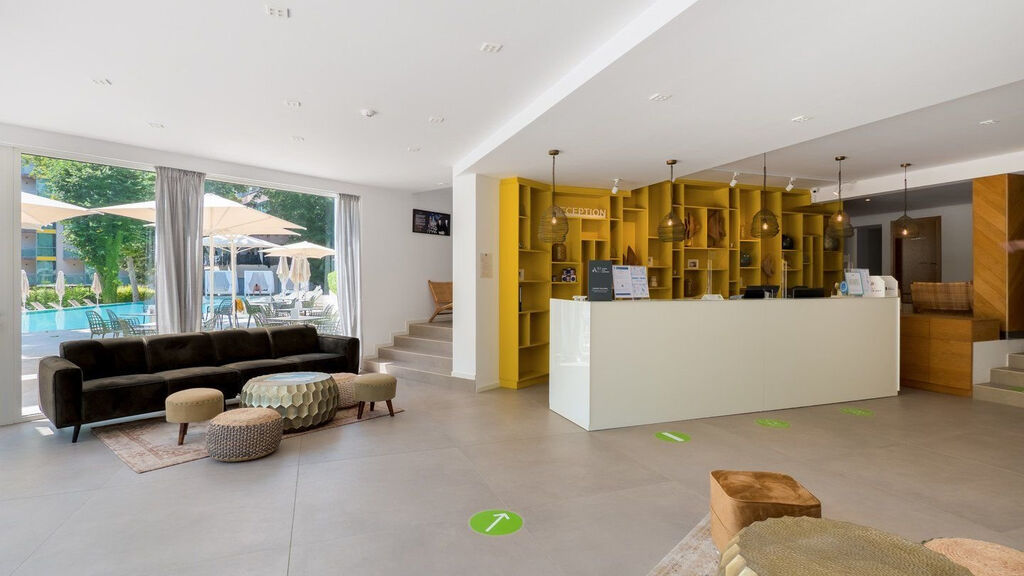 Ibis Styles Golden Sands Roomer