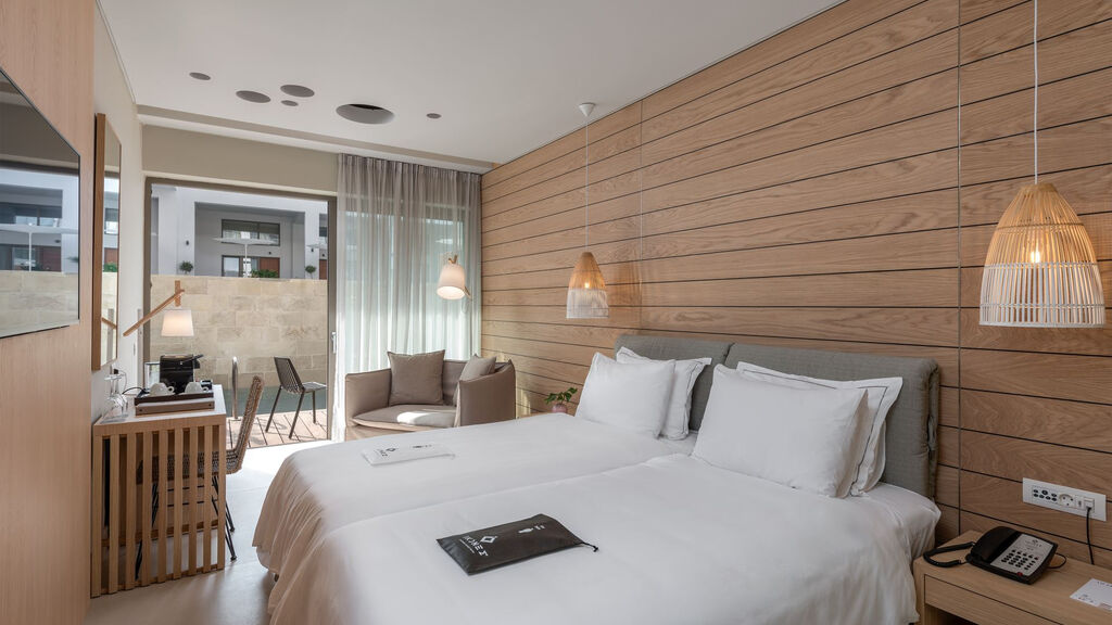 Ikones Seafront Luxury Suites