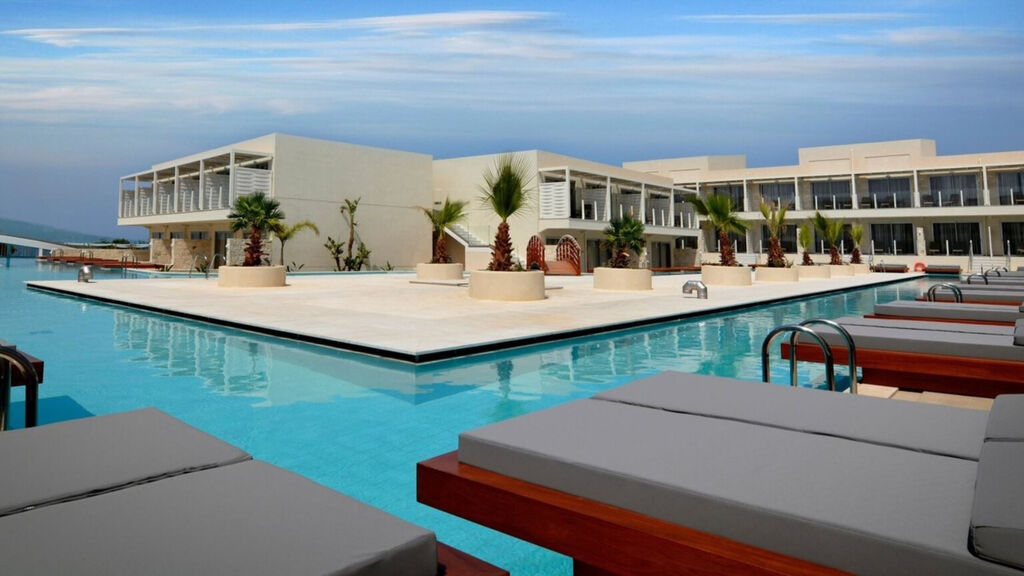 Tui Blue Insula Alba