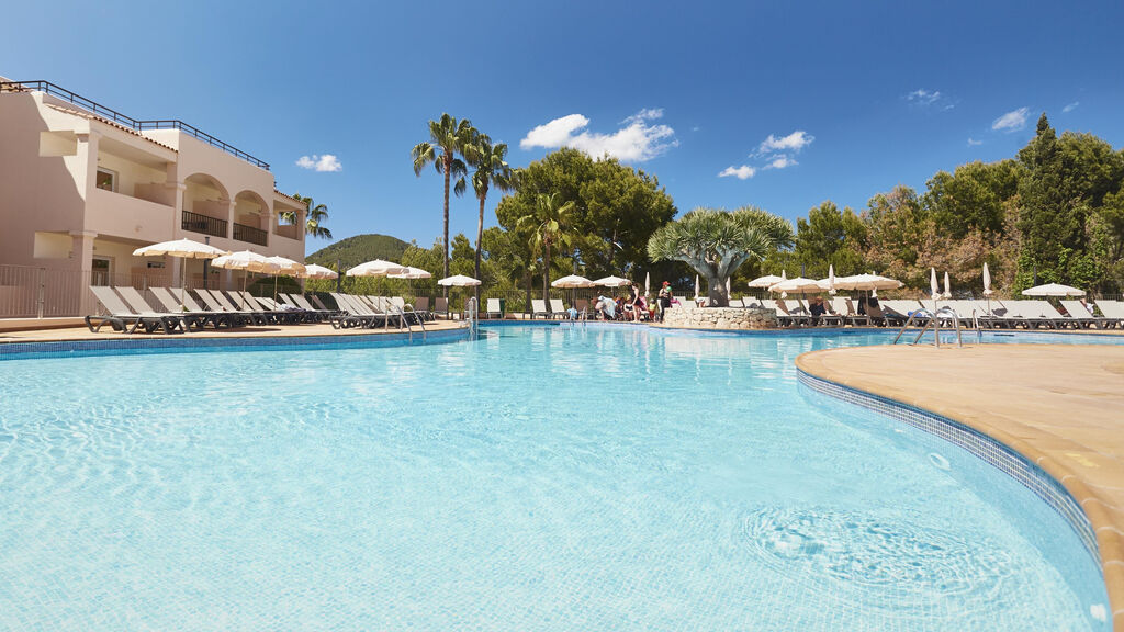 Invisa Hotel Club Cala Blanca