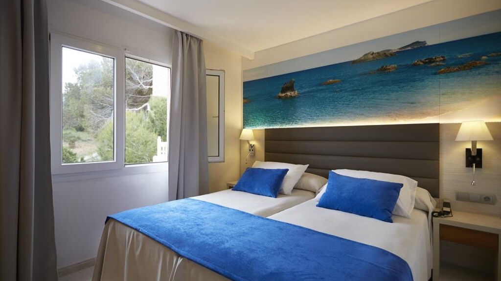 Invisa Hotel Club Cala Blanca