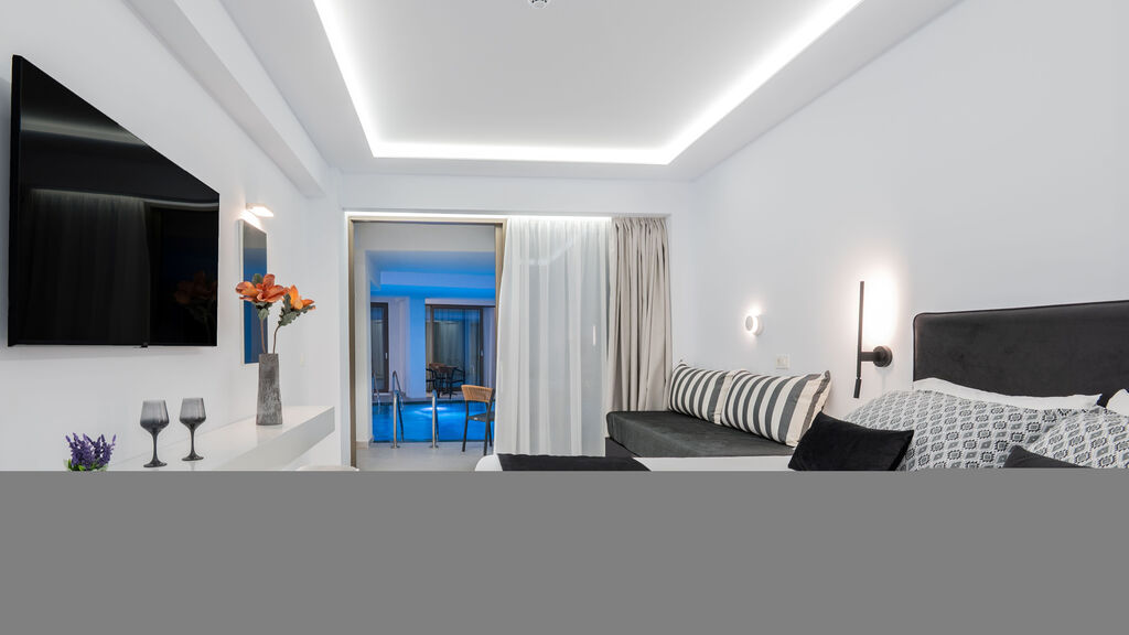 Ionis Art Luxury Suites