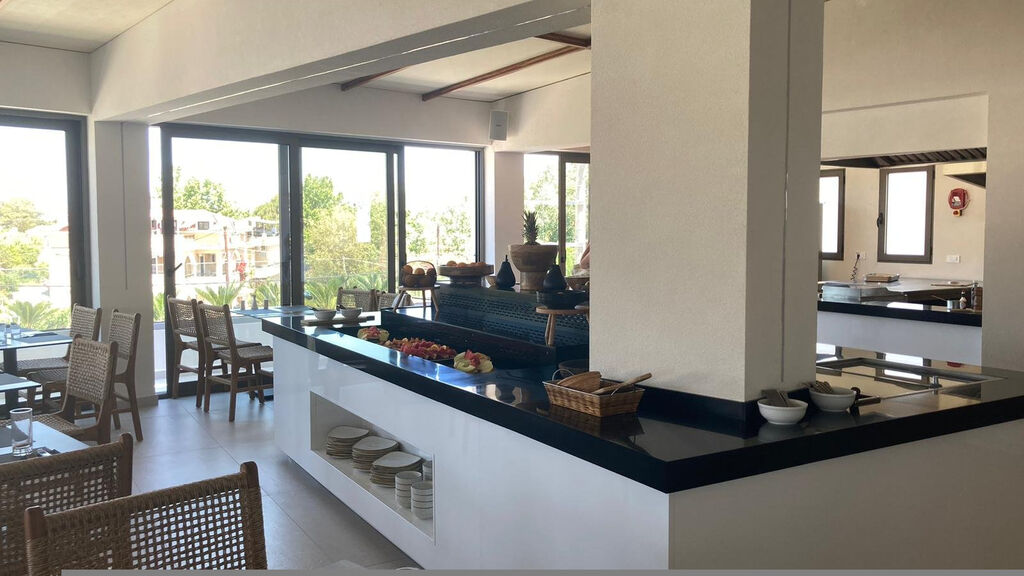 Ionis Art Luxury Suites