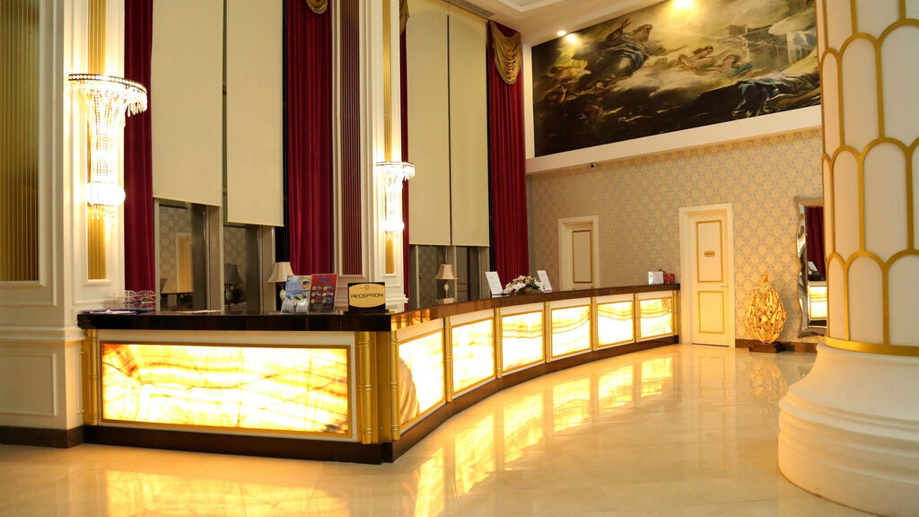 Jadore Deluxe Hotel & Spa